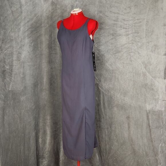 A Wild Thyme Dresses & Skirts - Wild Thyme NWT Gray Maxi Dress Size 10 Sleeveless Scoop Neck Side Slit